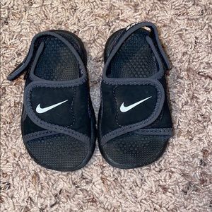 Nike toddler sandals